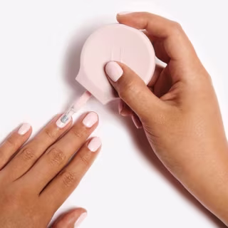 Olive & June The Poppy Universal Nail Polish Bottle Handle