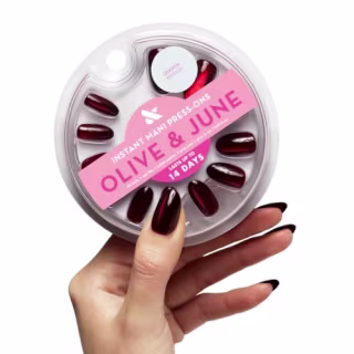 Velvet Obsessed Glue Press-Ons in Medium