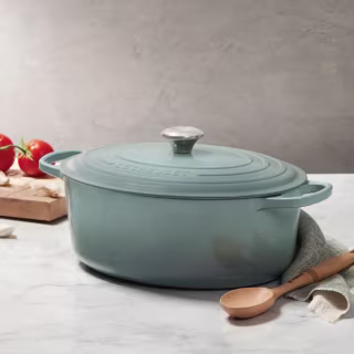 Le Creuset 8-Quart Signature Oval Dutch Oven