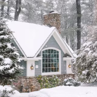 Cedar Lakes Estate Bluebird Cottage