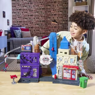 Marvel Spider-Man VenomVersus Web Slinging City Playset 
