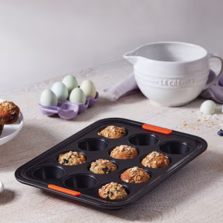 Le Creuset Non-stick Metal Bakeware 12-Cup Muffin Pan