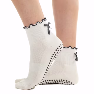 Souls Ruffle Bow Grip Socks