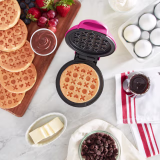Dash Love Mini Waffle Maker