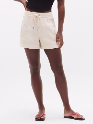 Athleta Retreat Linen Mid Rise Short