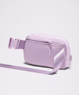 Lululemon Everywhere Belt Bag