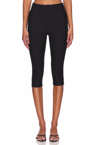 Superdown Chaya Capri