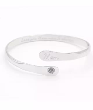 Dloria Engraved Mom Bracelet