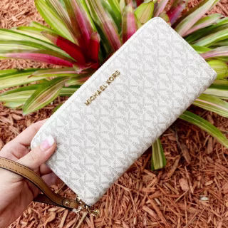 Michael Kors Jet Set Travel Continental Wallet