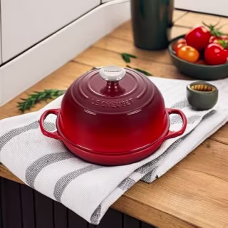 Le Creuset Enameled Cast Iron Signature Round Bread Oven