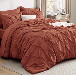 Bedsure Queen Pintuck Bed-in-a-Bag