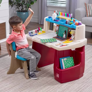 Step2 Deluxe Art Master Desk