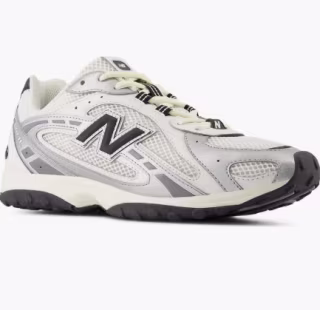 New Balance Gender Inclusive 204L Sneaker