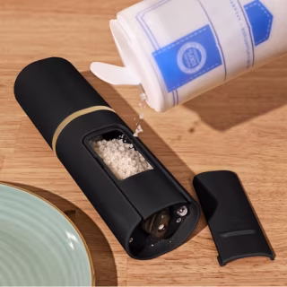 Beautiful Rechargeable Electric Salt and Pepper Grinder Set