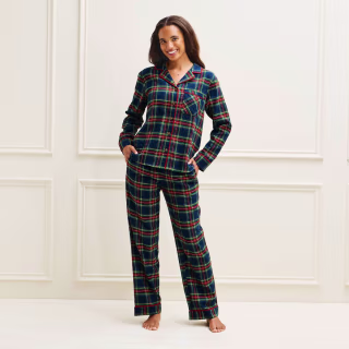 Wondershop Women's Holiday Plaid Flannel Pajama Set