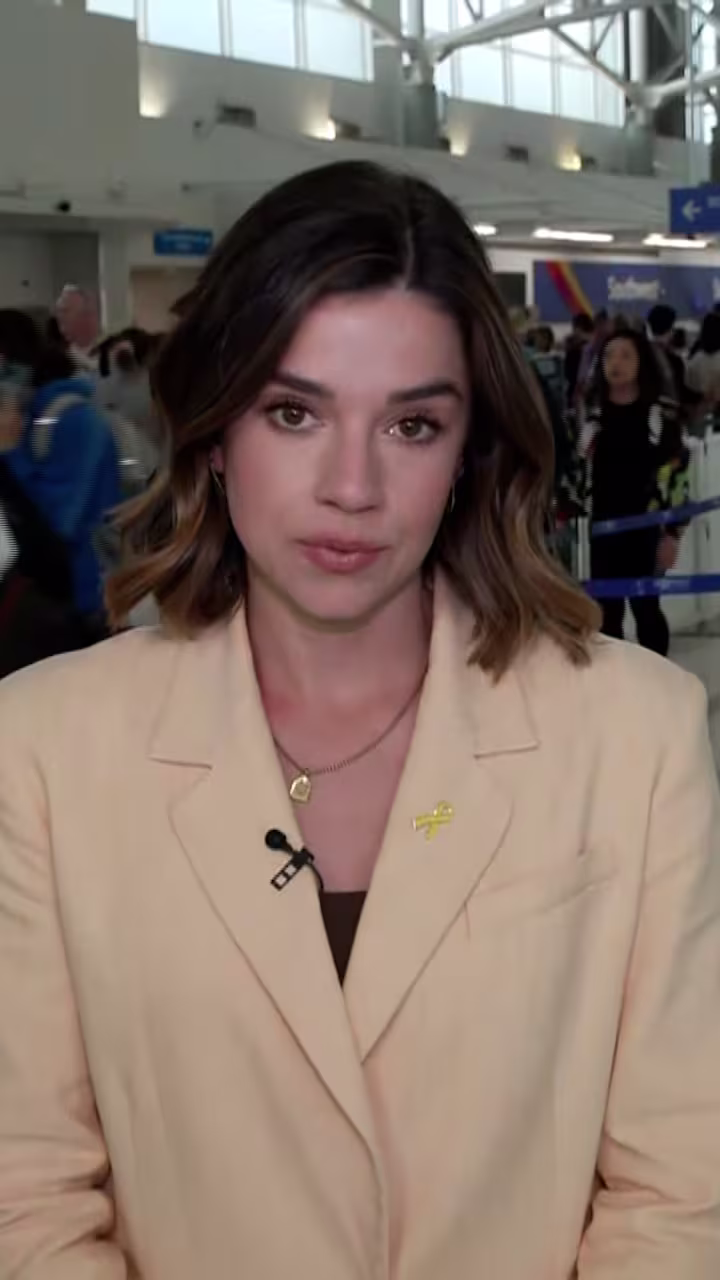 Trump dice que desplegará ICE en los aeropuertos