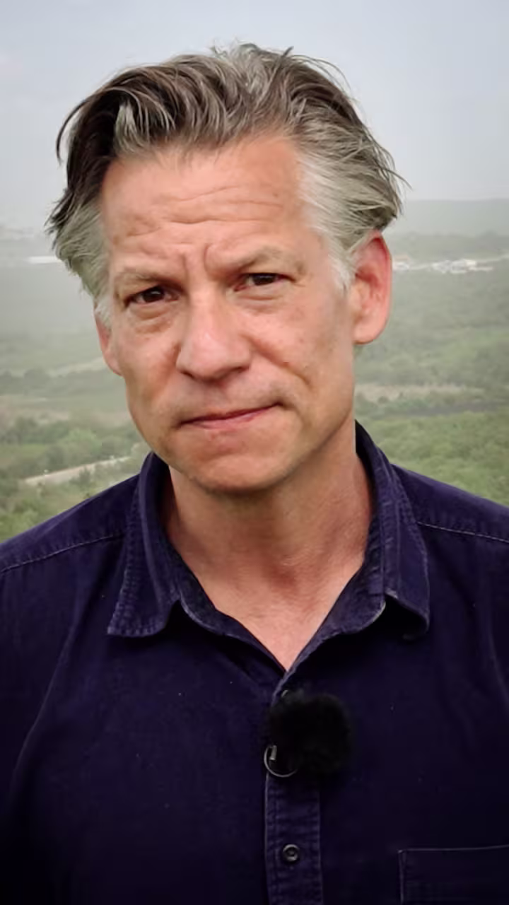 Um frágil cessar-fogo continua ao longo da fronteira Israel-Líbano