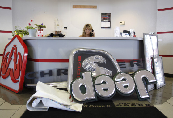 Image: Closing Chrysler Jeep Dodge dealership in Phoenix