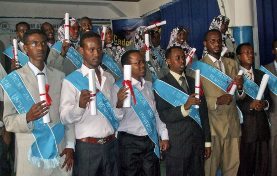 Image: Newly qualified Somali doctors hold their certificates