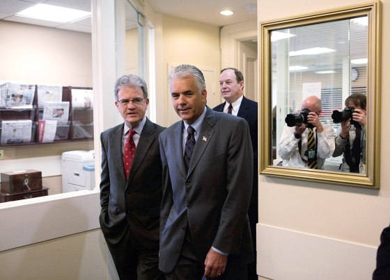 Republican Senators Hold Press Conference On Auto Bailout Plan