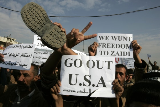 Image: Iraqis protest in Sadr City