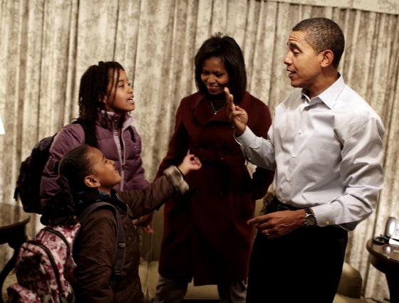 Image: Sasha Obama, Malia Obama, Michelle Obama, Barack Obama