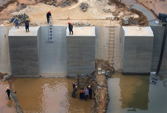 Image: Hydroelectric dam in China