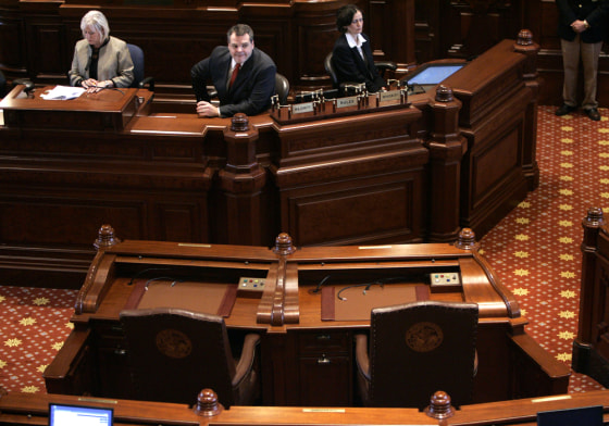 Image: empty desk for Gov. Blagojevic