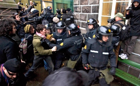 Image: Protesters clash with police