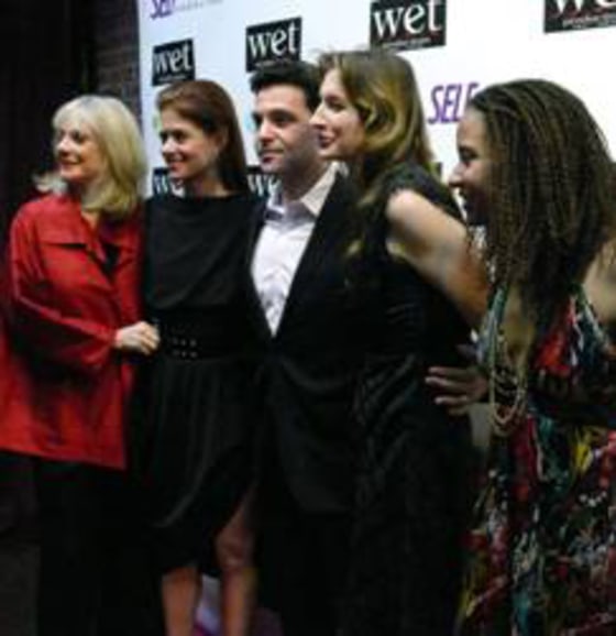 Image: Blythe Danner, Debra Messing, David Alan Basche, Alysia Reiner, and Tracie Thoms