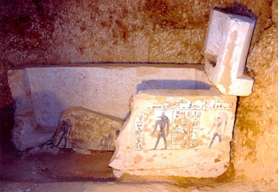 Image: Coffin of noble women