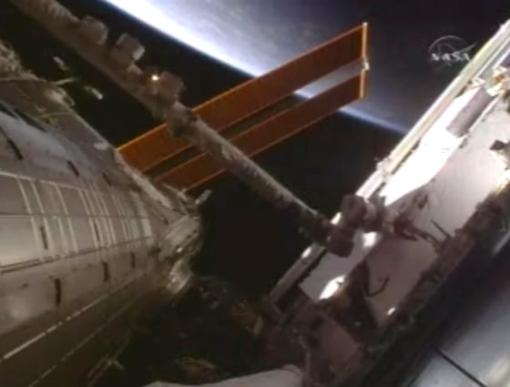 Image: robotic arm of the International Space Station grapples the S6 truss