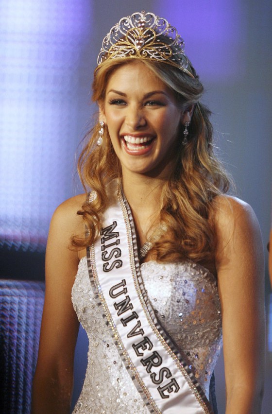 Image: Miss Universe 2008 Dayana Mendoza
