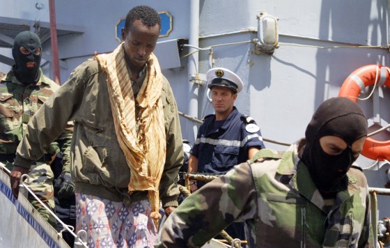 (2)KENYA-FRANCE-SOMALI PIRATE SUSPECTS-HANDOVER