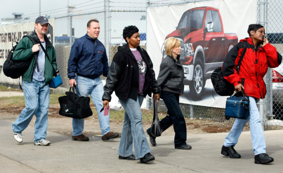 Image: Chrysler LLC auto workers arrive for their shift at the Warren Truck plant in Warren