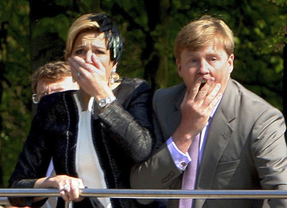 Image: Princess Maxima and Prince Willem Alexander react in horror