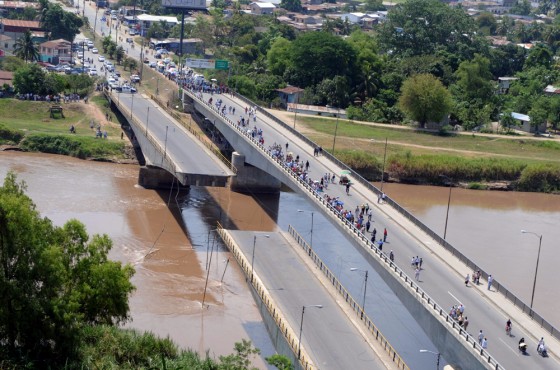 Image: bridge collapse in Honduras due to earthquake