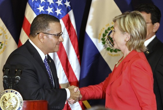 Image: Mauricio Funes, Hillary Clinton