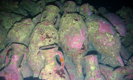 Image: Amphorae from a Roman shipwreck on the seabed near the island of Ventotene