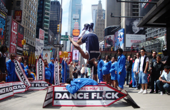 Image: Paramount Pictures using AArrow to promote its new movie.