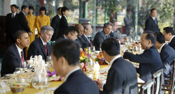 Image: Obama has a working lunch with Chinese Premier Wen Jiabao