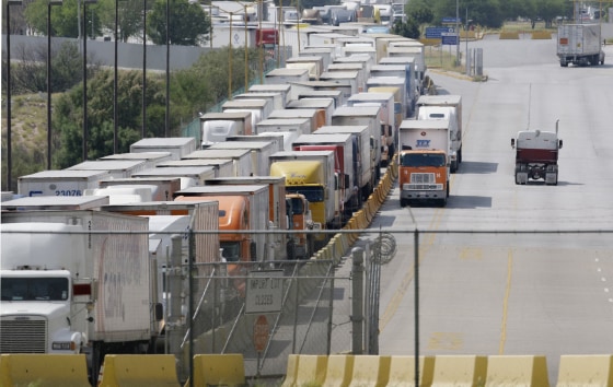 Image: Trucks at border