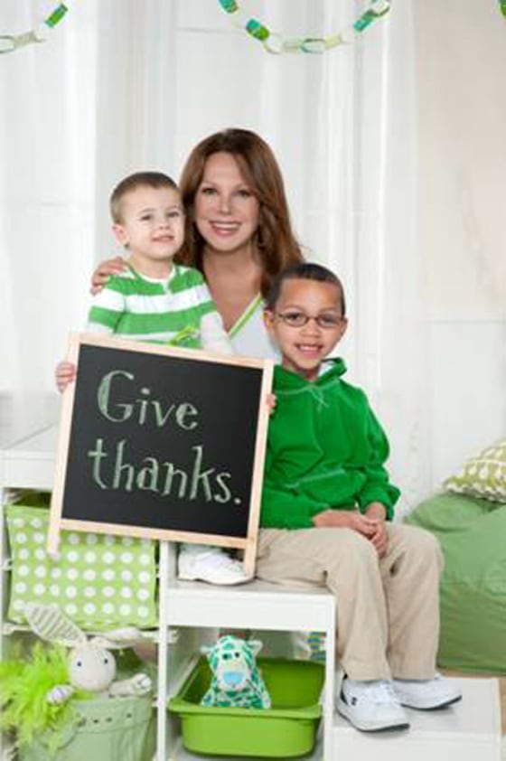 Marlo Thomas with patients from St. Jude Children’s Research Hospital.