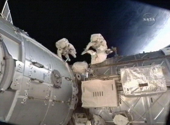 Image: Astronauts Robert Behnken and Nicholas Patrick