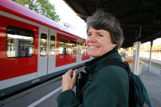 Image: Woman traveling alone