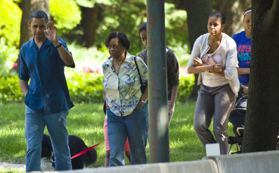 Image: Obamas visit Chicago