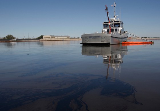 Image: Oil skimmer