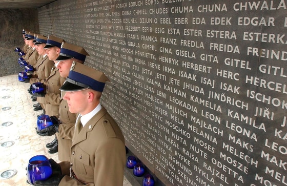 Image: Memorial to WWII victims in Poland