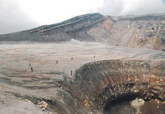 Image: Gorely's massive crater