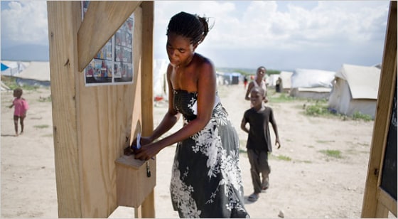 Image: Sandra Felicien drops a letter